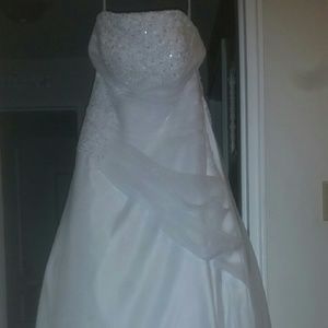 Wedding dress