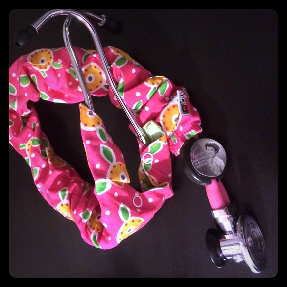 Brand new stethoscope with nice cover. Barely used