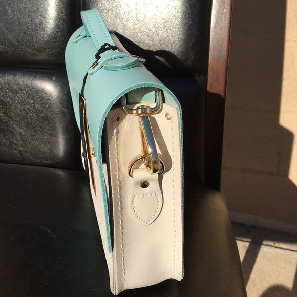 **SOLD** CAMBRIDGE SATCHEL COMPANY The Cloud Bag w/ Handle - Picture 2 of 4