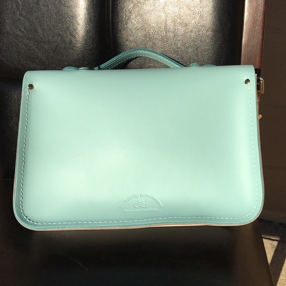 **SOLD** CAMBRIDGE SATCHEL COMPANY The Cloud Bag w/ Handle - Picture 4 of 4