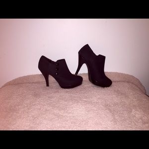Black ankle booties