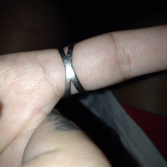 SS TWIST RING! - Picture 2 of 4