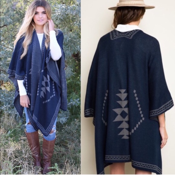🆕The SHINTA knit poncho - NAVY - Picture 2 of 3