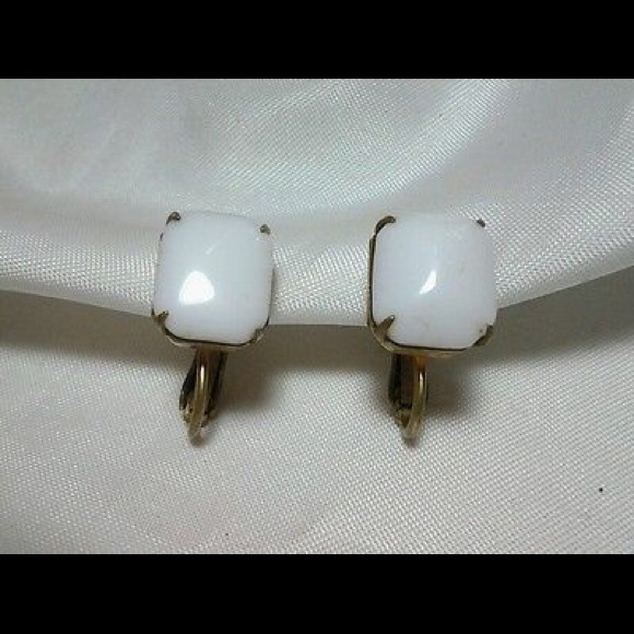 Miriam Haskell high end designer milkglass earring