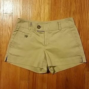 BANANA REPUBLIC petite linen shorts