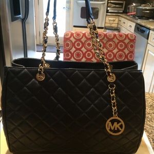 Authentic Michael Kors Susannah Leather Tote