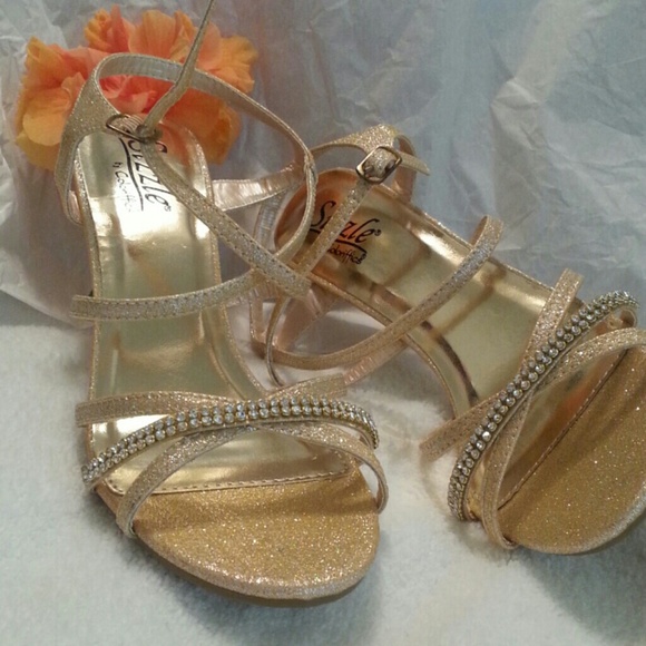 Sizzle scrappy heels