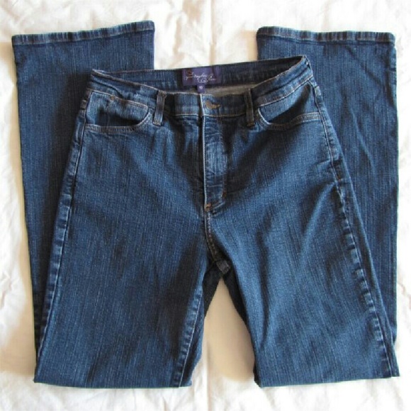 NYDJ Classic Straight Leg Jeans 10 - Picture 1 of 4