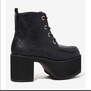 New platform T.U.K Boots