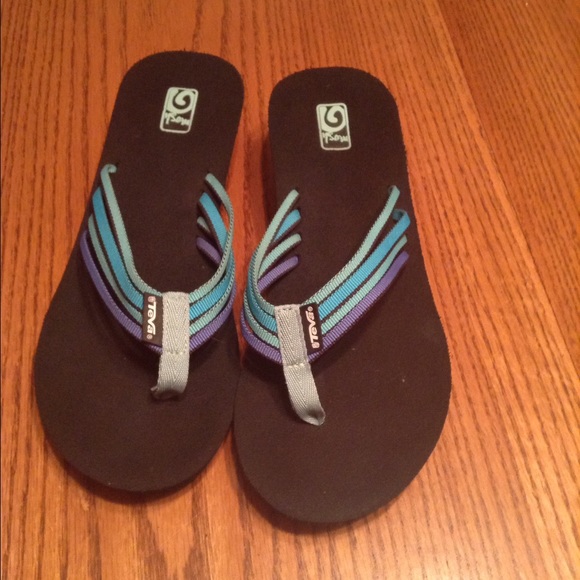 Strappy tevas