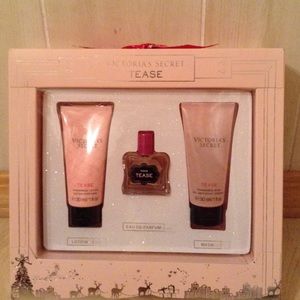 Victoria's Secret TEASE set