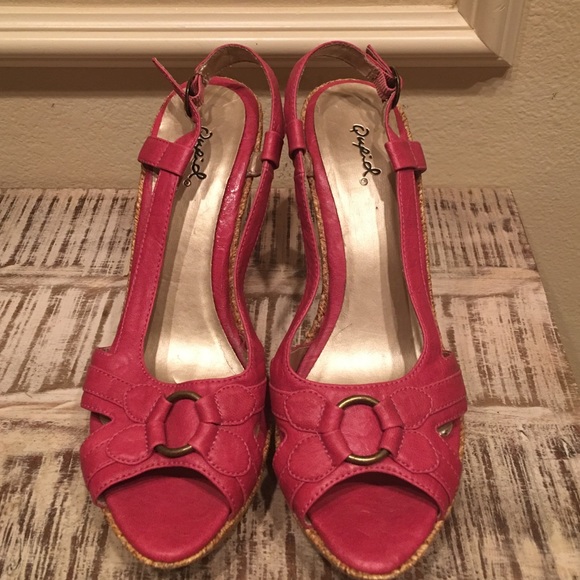 Summer wedges