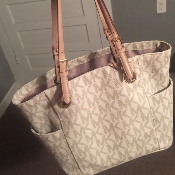 MK purse