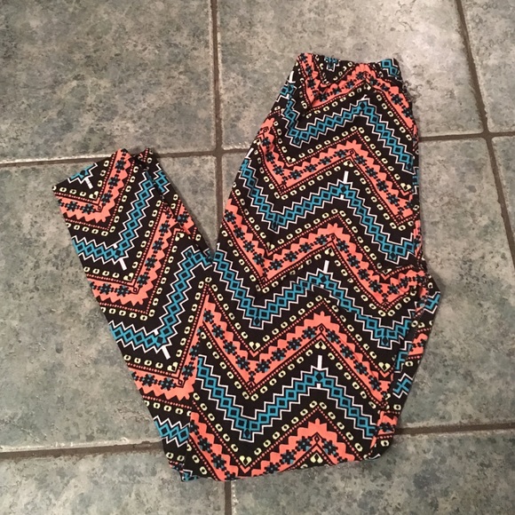 Chevron print leggings