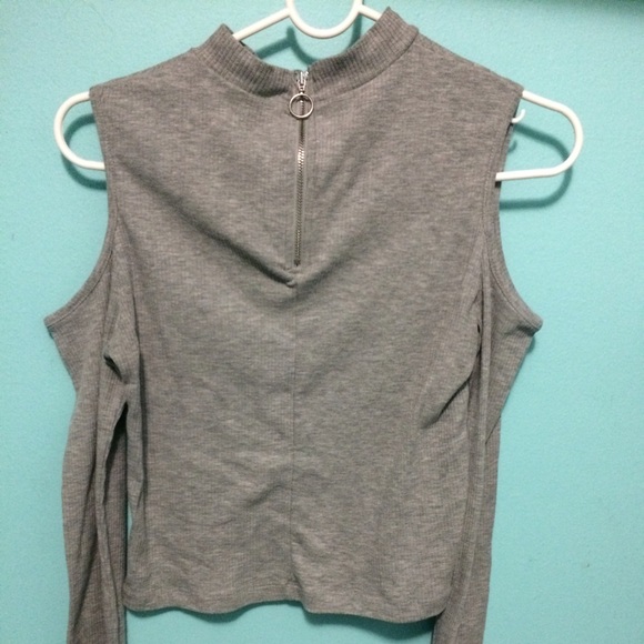 πSOLDπBRAND NEW GREY CUT SHOULDER - Picture 3 of 4