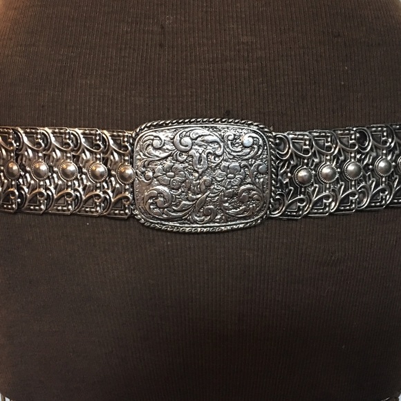 Silver floral engraved stretch belt