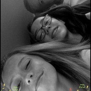 Meet your Posher, Caitlyn