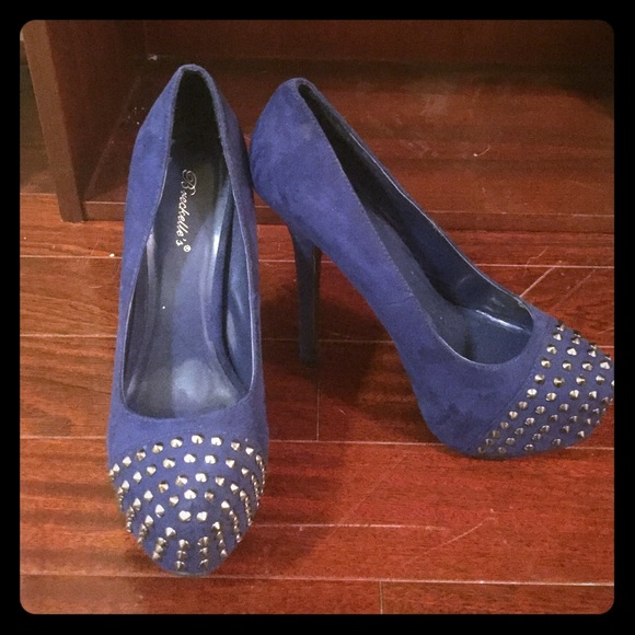Electric Blue Stilettoes with Silver Spikes on Toe