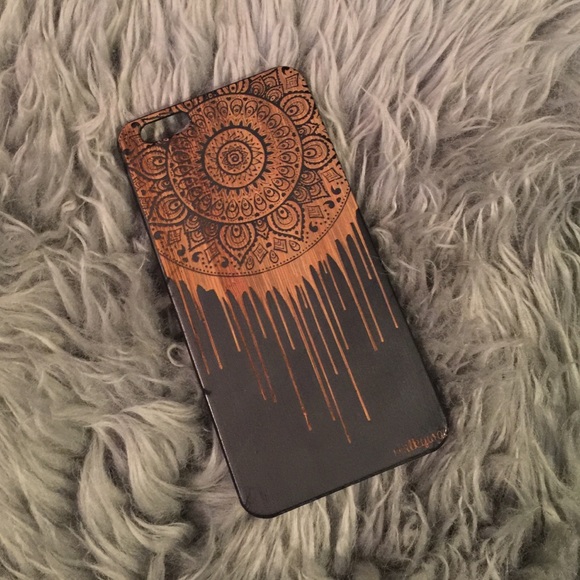 Accessories - iPhone 6 Plus Wood Engraved Case