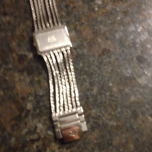 Watch - Picture 2 of 3