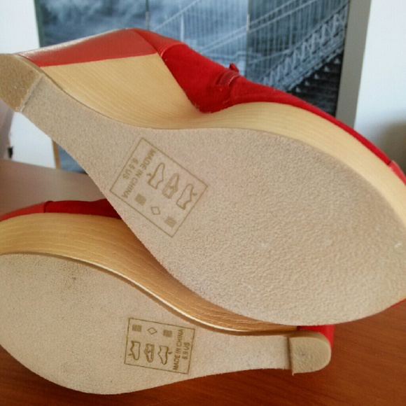 From Shoedazzle red wedges boots - Picture 3 of 4