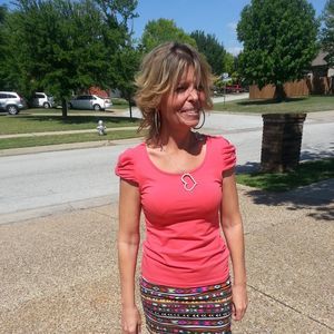 Meet your Posher, Connie