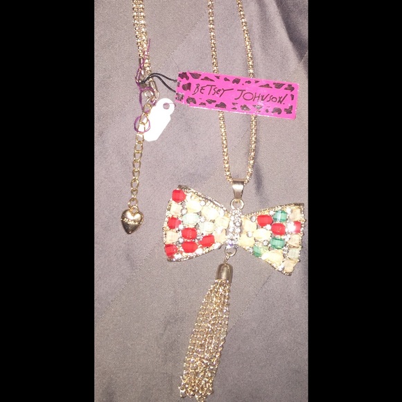 BETSEY JOHNSON SWEATER CHAIN BOW NECKLACE