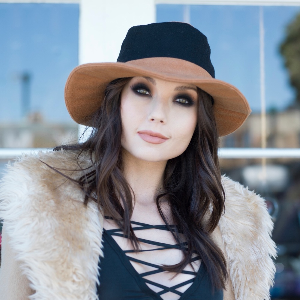 Wool two tone bucket hat