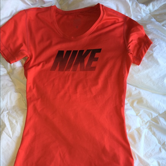 Nike Pro Dri-Fit Red Shirt - Picture 1 of 4