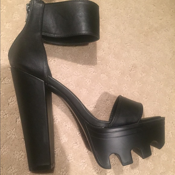 wild diva lug sole heels
