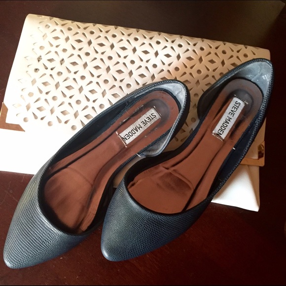 Steve Madden Navy Blue Ballerina Flats
