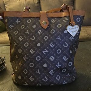 Dooney and Bourke bucket purse