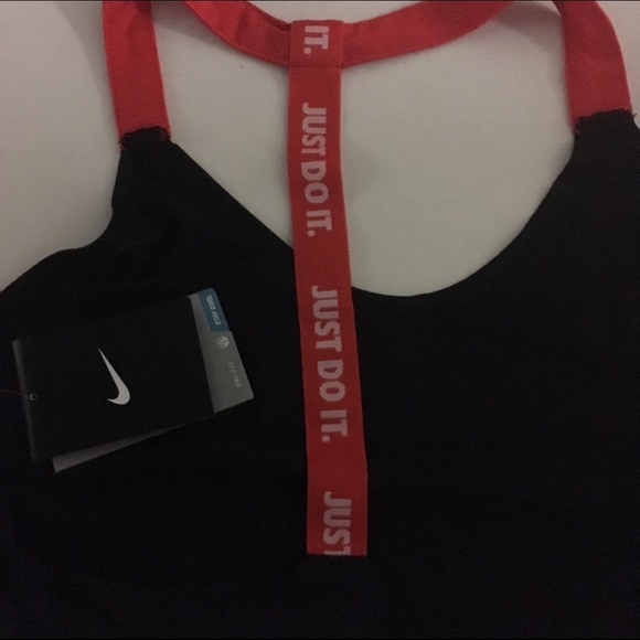 Nike tanks top NWT - Picture 4 of 4