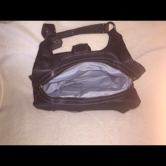 Coach large leather shoulder bag and wallet - Picture 3 of 4