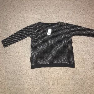 Black/White knit top