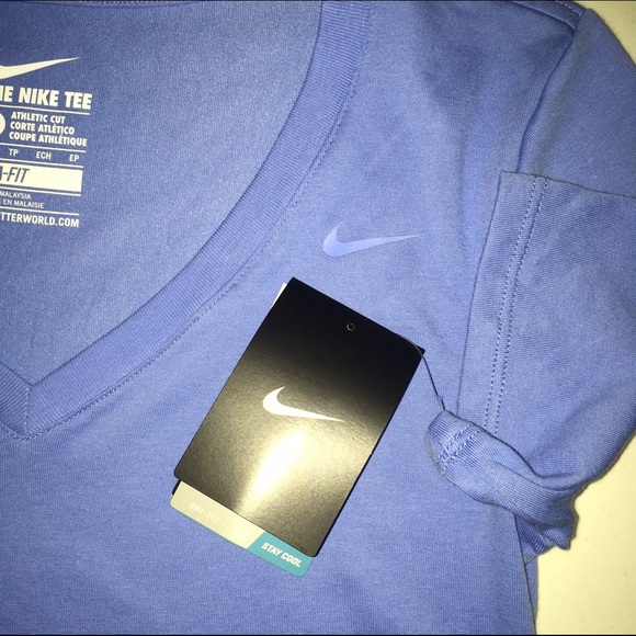 Nike dri-fit tshirt NWT - Picture 3 of 4
