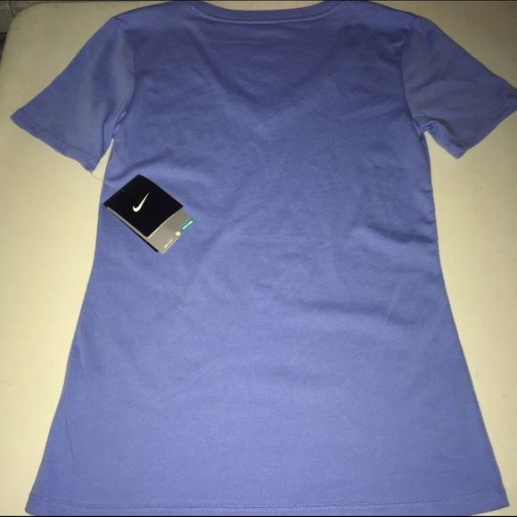 Nike dri-fit tshirt NWT - Picture 4 of 4