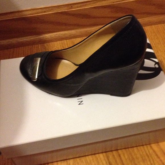 Shoes - Picture 2 of 3