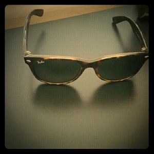 RAY- BAN sunglasses