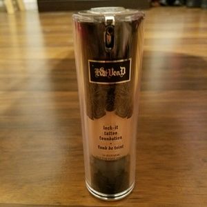 Kat Von D Lock-it Tattoo Foundation