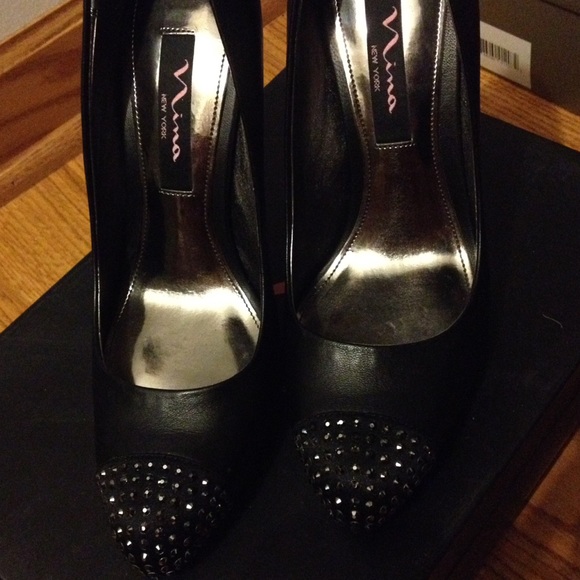 Shoes - Picture 2 of 3