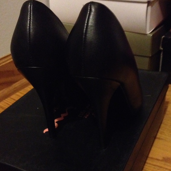 Shoes - Picture 3 of 3