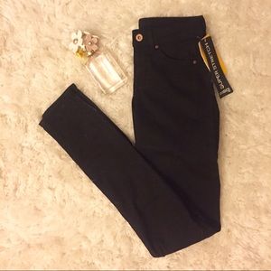 ✨NWT H&M black skinny jeans✨