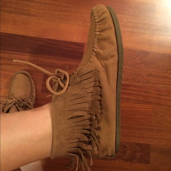 Moccasin Fringe Booties