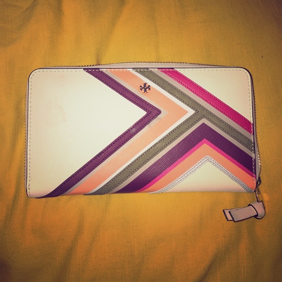 Tory Burch wallet