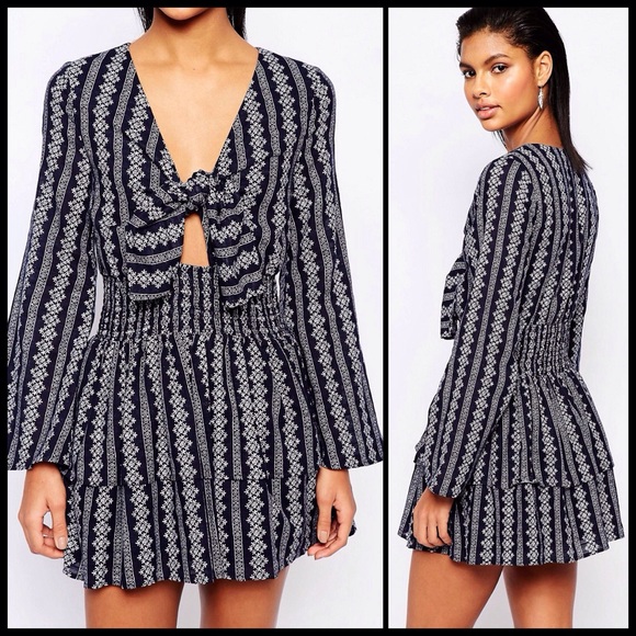 SOLD🚫 MOON RIVER 🌙 Tie Front Dress NWT - Picture 2 of 2