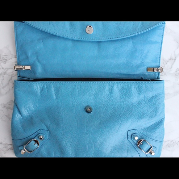 BRAND NEW BALENCIAGA CLASSIC ENVELOPE STRAP - Picture 2 of 4