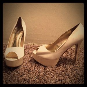 White Pumps!