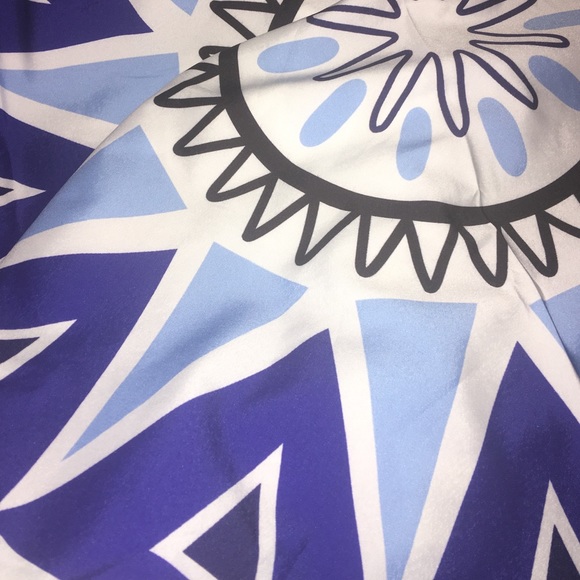 ✖️SALE✖️ROUND MANDALA THROW - Picture 2 of 3