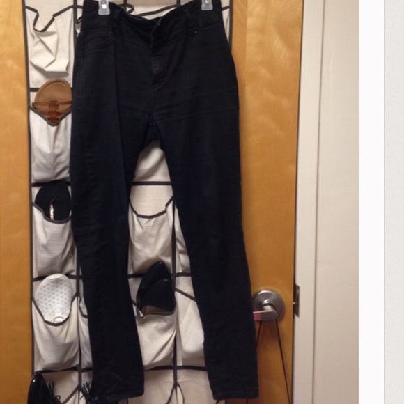 High waisted black jeans